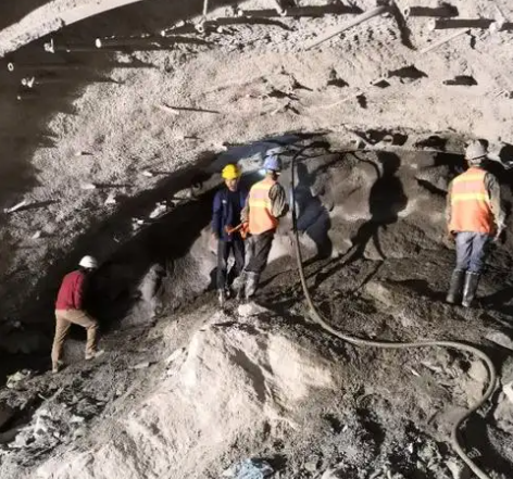 化州拱顶带模注浆料的施工流程及注意事项